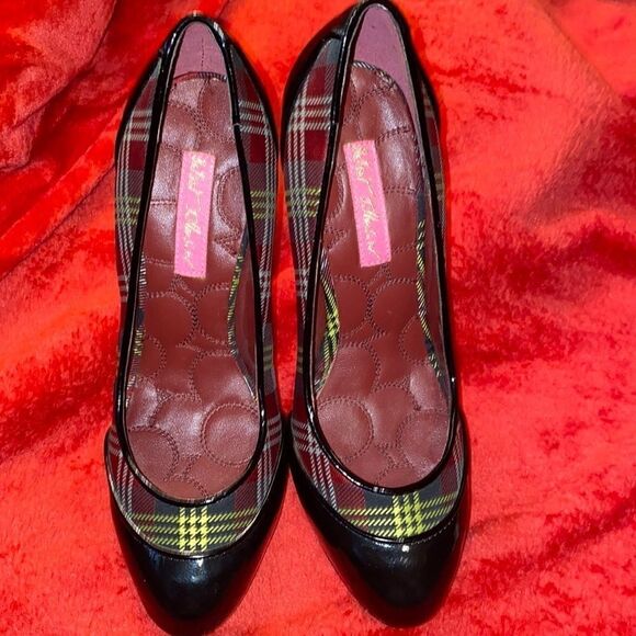 Betsy Johnson plaid heels   - Picture 1 of 5